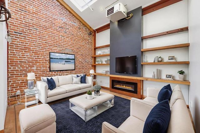 1501 37th Avenue B6, Oakland, CA 94601