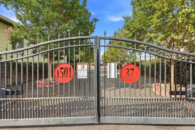 1501 37th Avenue B6, Oakland, CA 94601