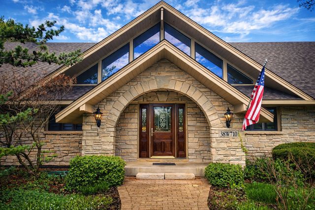 38W710 Bonnie Court, St. Charles, IL 60175