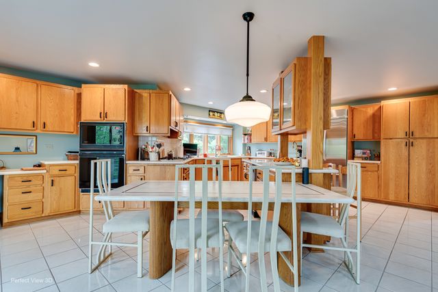 38W710 Bonnie Court, St. Charles, IL 60175