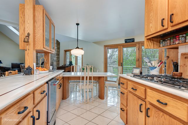 38W710 Bonnie Court, St. Charles, IL 60175
