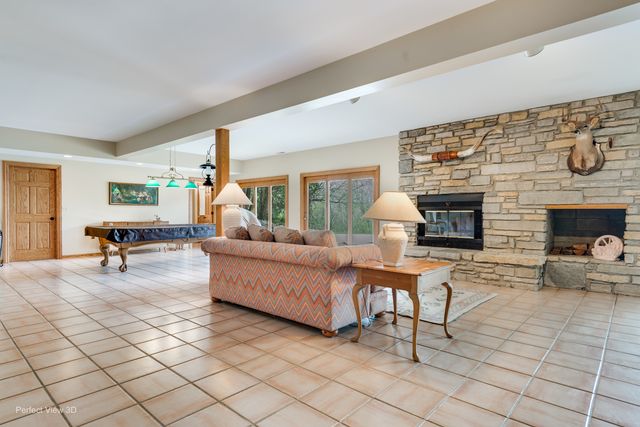 38W710 Bonnie Court, St. Charles, IL 60175