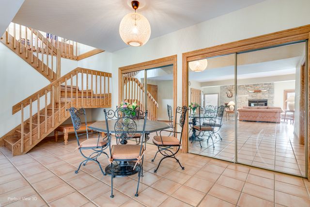 38W710 Bonnie Court, St. Charles, IL 60175