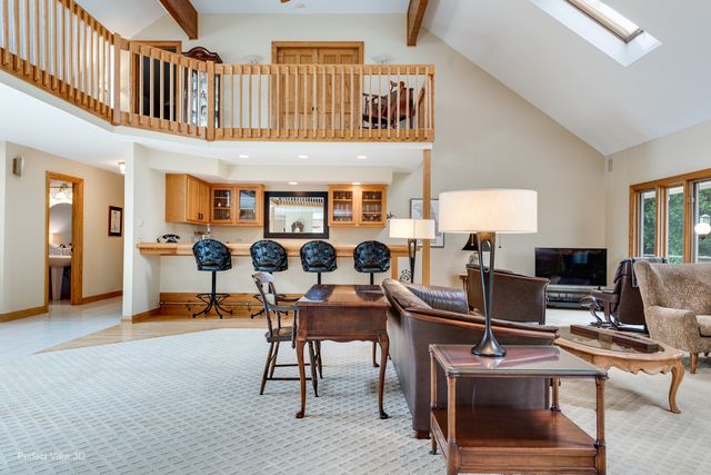 38W710 Bonnie Court, St. Charles, IL 60175