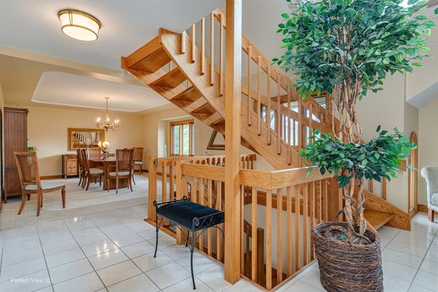 38W710 Bonnie Court, St. Charles, IL 60175