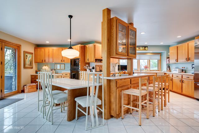 38W710 Bonnie Court, St. Charles, IL 60175