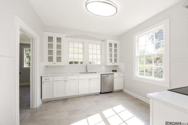 135 Belleview Dr, Baton Rouge, LA 70806