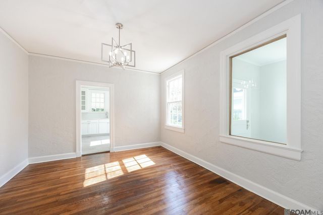 135 Belleview Dr, Baton Rouge, LA 70806