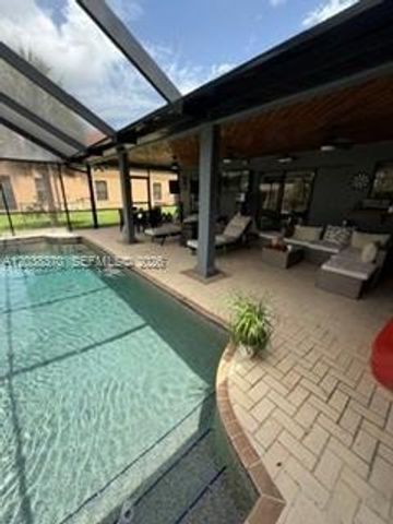 209 42nd St., Cape Coral, FL 33914