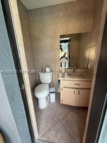 209 42nd St., Cape Coral, FL 33914