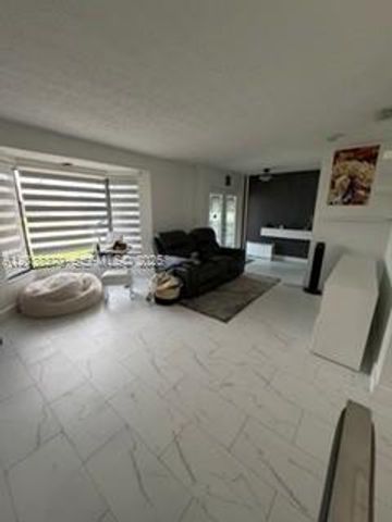 209 42nd St., Cape Coral, FL 33914