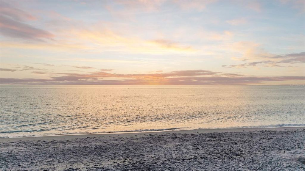 Image 26 of property listing at 40 SAND DOLLAR LANE, Englewood, FL 34223