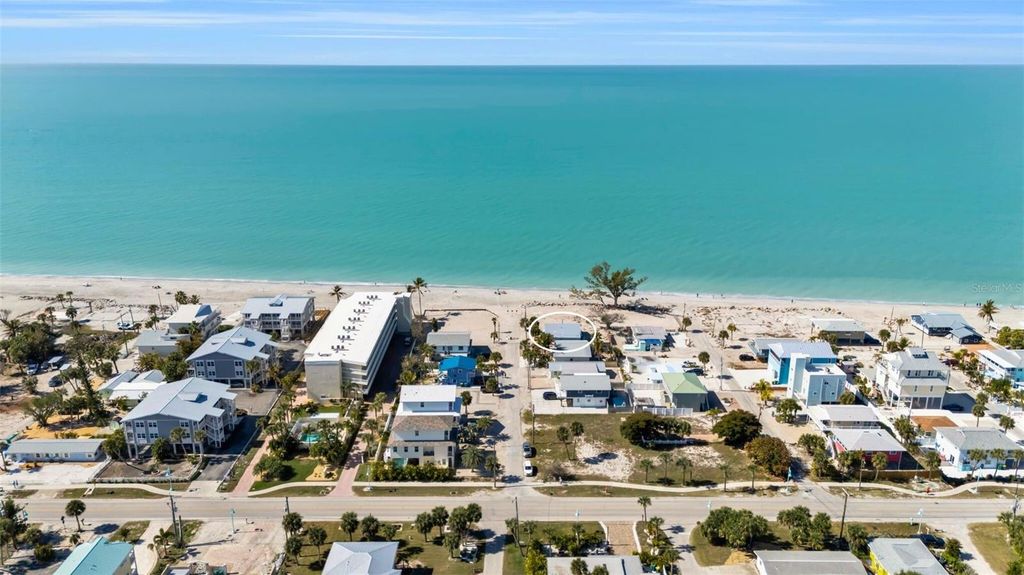 Image 28 of property listing at 40 SAND DOLLAR LANE, Englewood, FL 34223