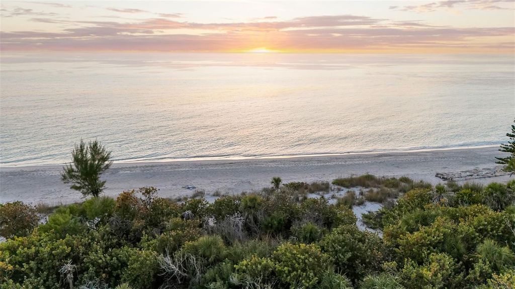 Image 35 of property listing at 40 SAND DOLLAR LANE, Englewood, FL 34223