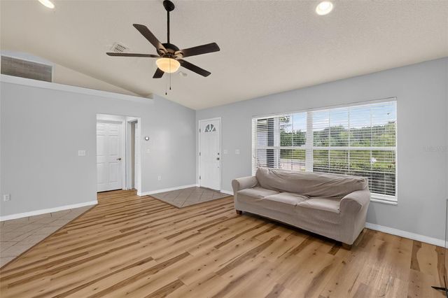 135 JUNIPER LOOP, Ocala, FL 34480
