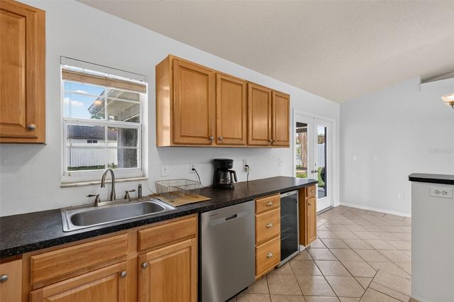 135 JUNIPER LOOP, Ocala, FL 34480