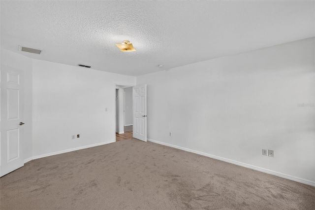 135 JUNIPER LOOP, Ocala, FL 34480