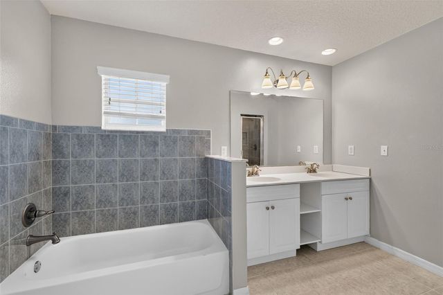 135 JUNIPER LOOP, Ocala, FL 34480