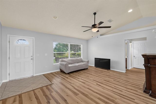 135 JUNIPER LOOP, Ocala, FL 34480