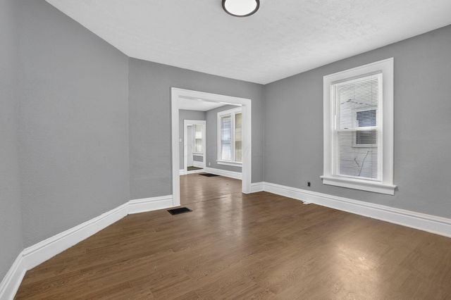 104-106 N Hague Avenue, Columbus, OH 43204