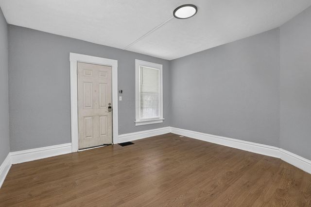 104-106 N Hague Avenue, Columbus, OH 43204