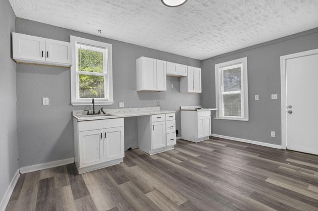 104-106 N Hague Avenue, Columbus, OH 43204