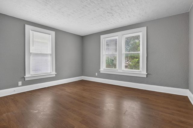 104-106 N Hague Avenue, Columbus, OH 43204