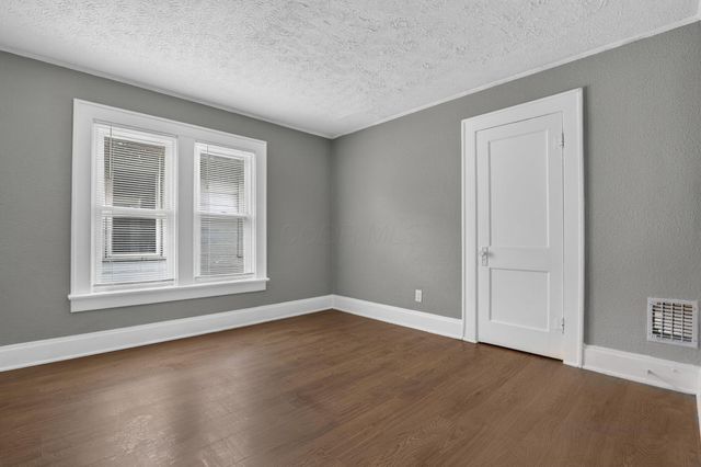 104-106 N Hague Avenue, Columbus, OH 43204