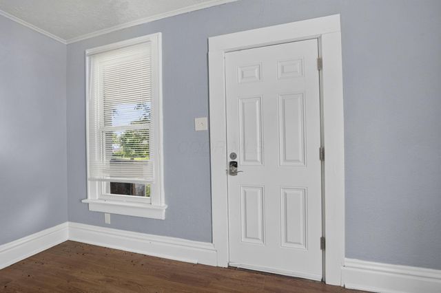 104-106 N Hague Avenue, Columbus, OH 43204