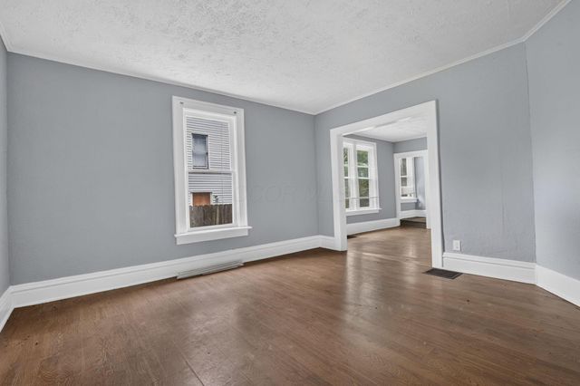 104-106 N Hague Avenue, Columbus, OH 43204