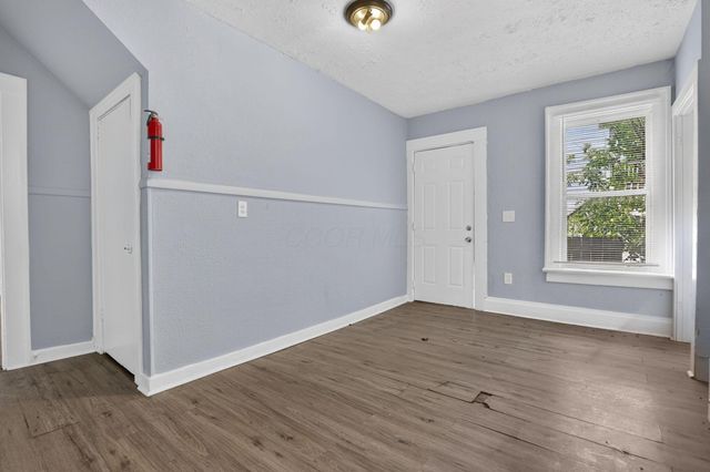 104-106 N Hague Avenue, Columbus, OH 43204