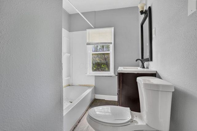 104-106 N Hague Avenue, Columbus, OH 43204