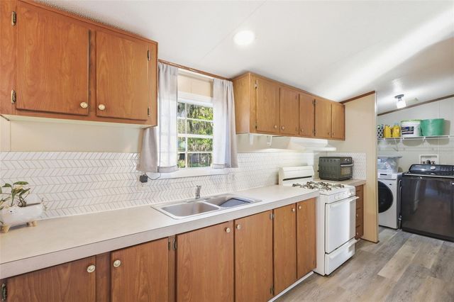 106 BROWNS ROAD, San Mateo, FL 32187