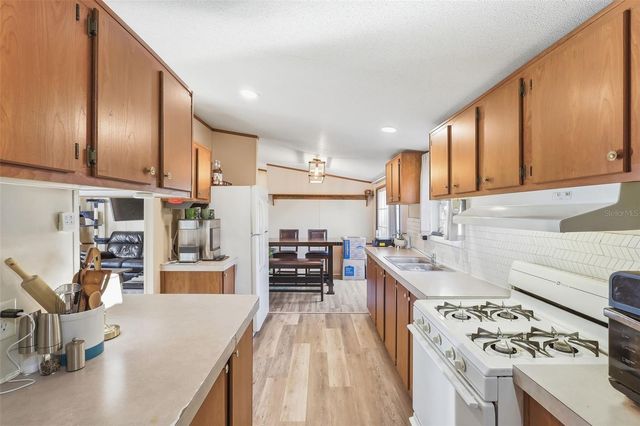 106 BROWNS ROAD, San Mateo, FL 32187