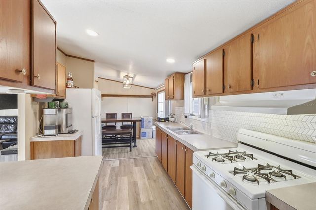 106 BROWNS ROAD, San Mateo, FL 32187