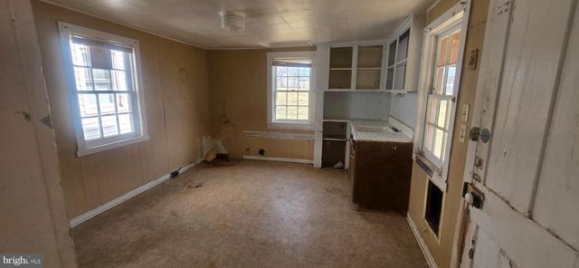 11 BRISTOL AVE, Luray, VA 22835