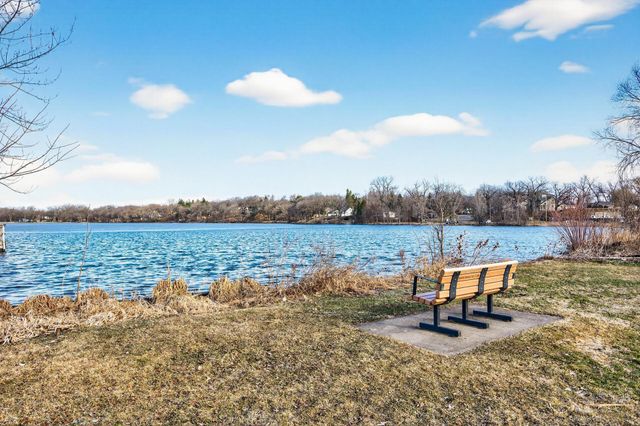 221 McCarrons Place W, Roseville, MN 55113