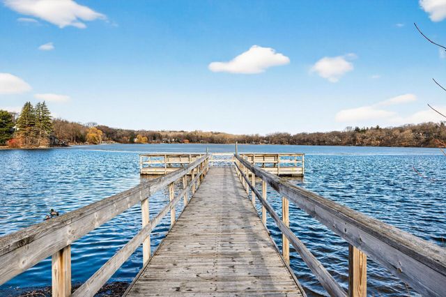 221 McCarrons Place W, Roseville, MN 55113