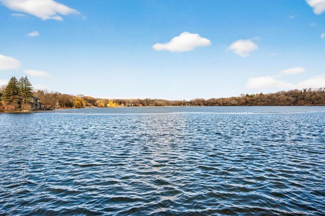 221 McCarrons Place W, Roseville, MN 55113