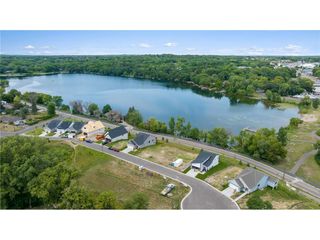 221 McCarrons Place W, Roseville, MN 55113