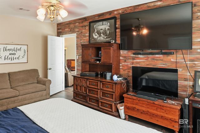 9175 Clubhouse Drive, Foley, AL 36535