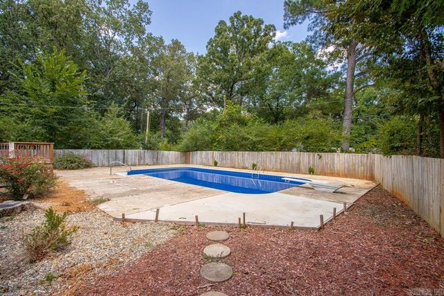 715 Rosewood, Benton, AR 72015