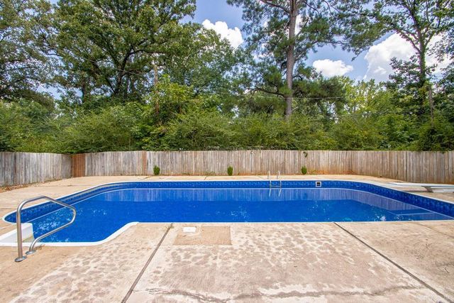 715 Rosewood, Benton, AR 72015