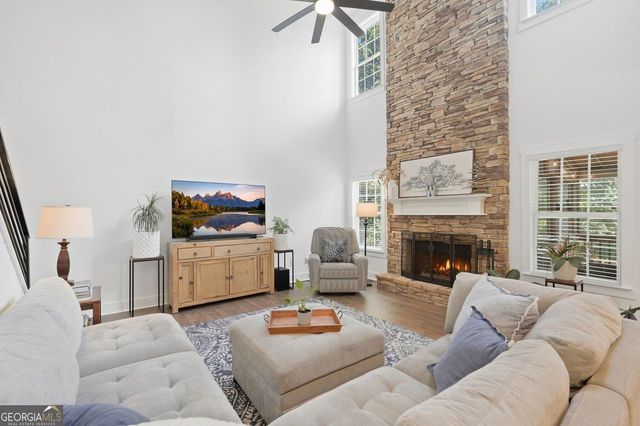 6625 River Island Circle, Buford, GA 30518