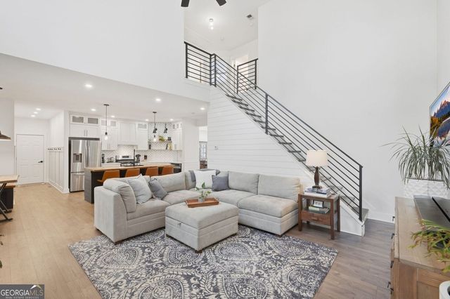 6625 River Island Circle, Buford, GA 30518