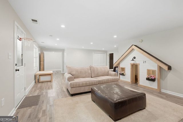 6625 River Island Circle, Buford, GA 30518