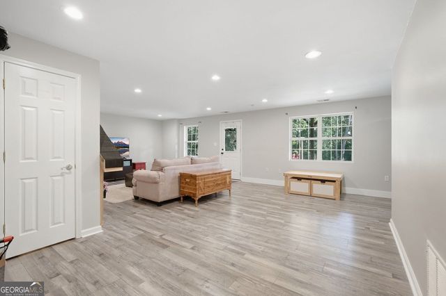 6625 River Island Circle, Buford, GA 30518