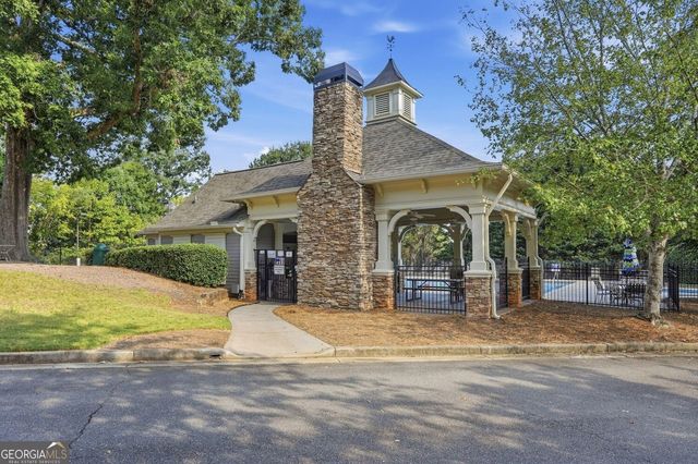 6625 River Island Circle, Buford, GA 30518
