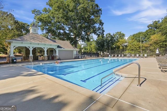 6625 River Island Circle, Buford, GA 30518