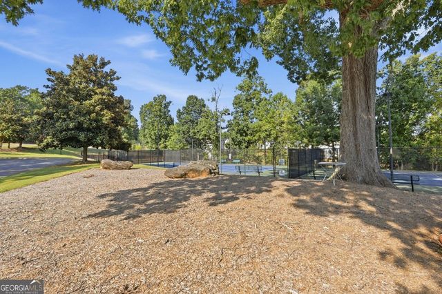 6625 River Island Circle, Buford, GA 30518